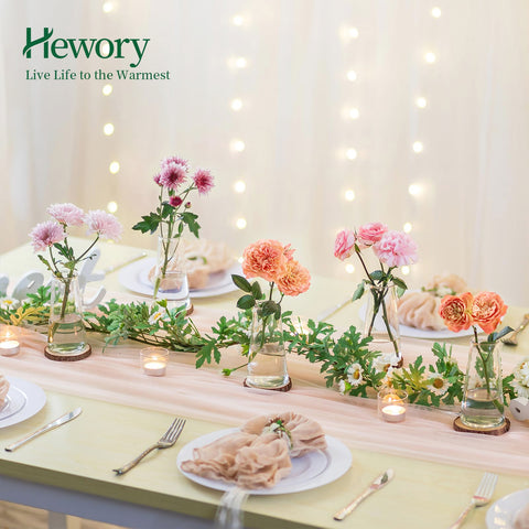 Hewory grouped vases as centerpiece offering coordinated event style
