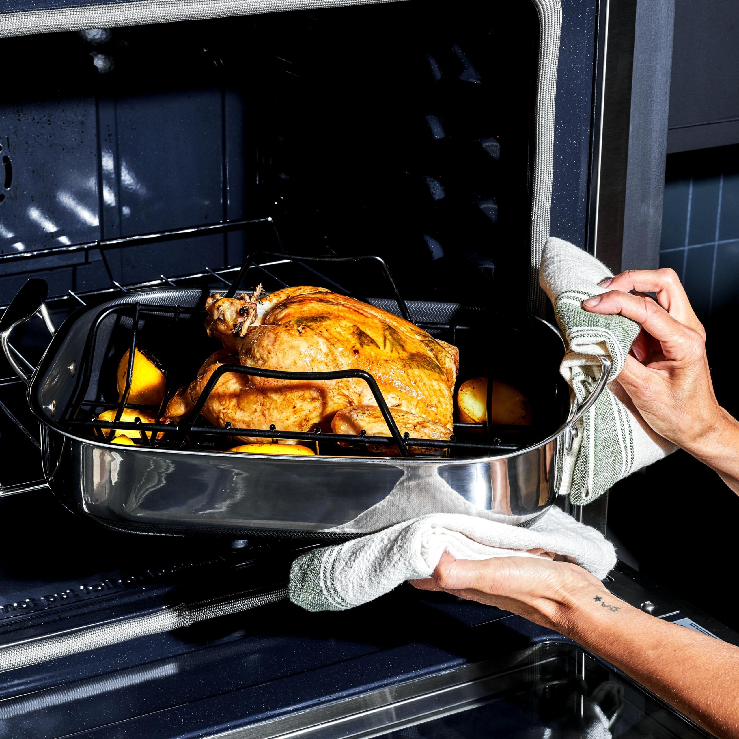 HexClad roaster with included rack demonstrating airflow and even roast