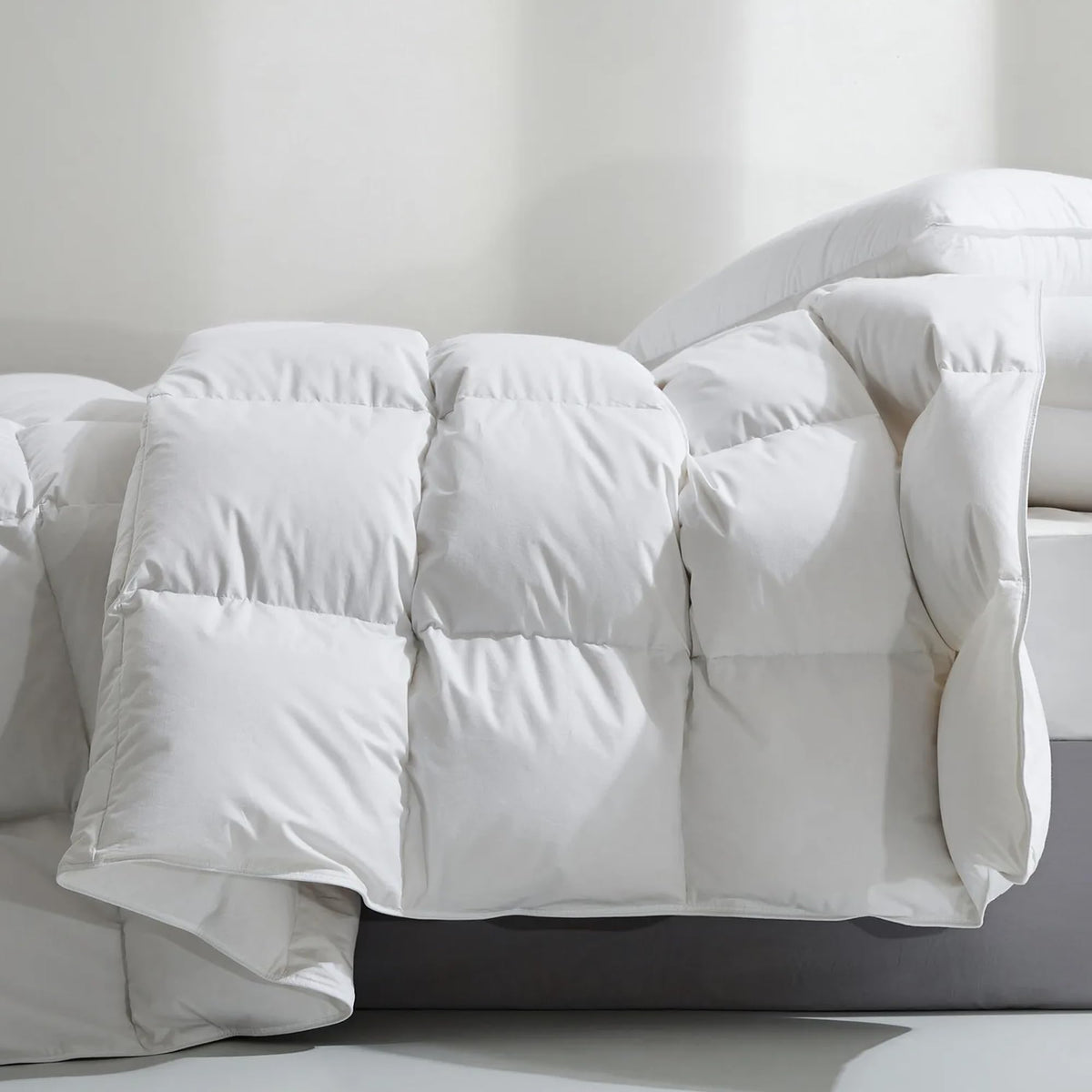 HEYCUZI front view of king comforter showing neat packaging and plush look