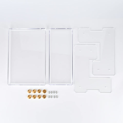 Hiendure acrylic shelf closeup detail highlighting sturdy material benefit