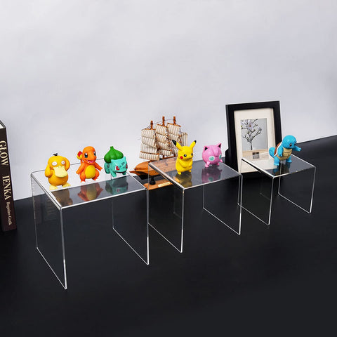 HIIMIEI vanity layout with jewelry and perfume elevated for organized, attractive display