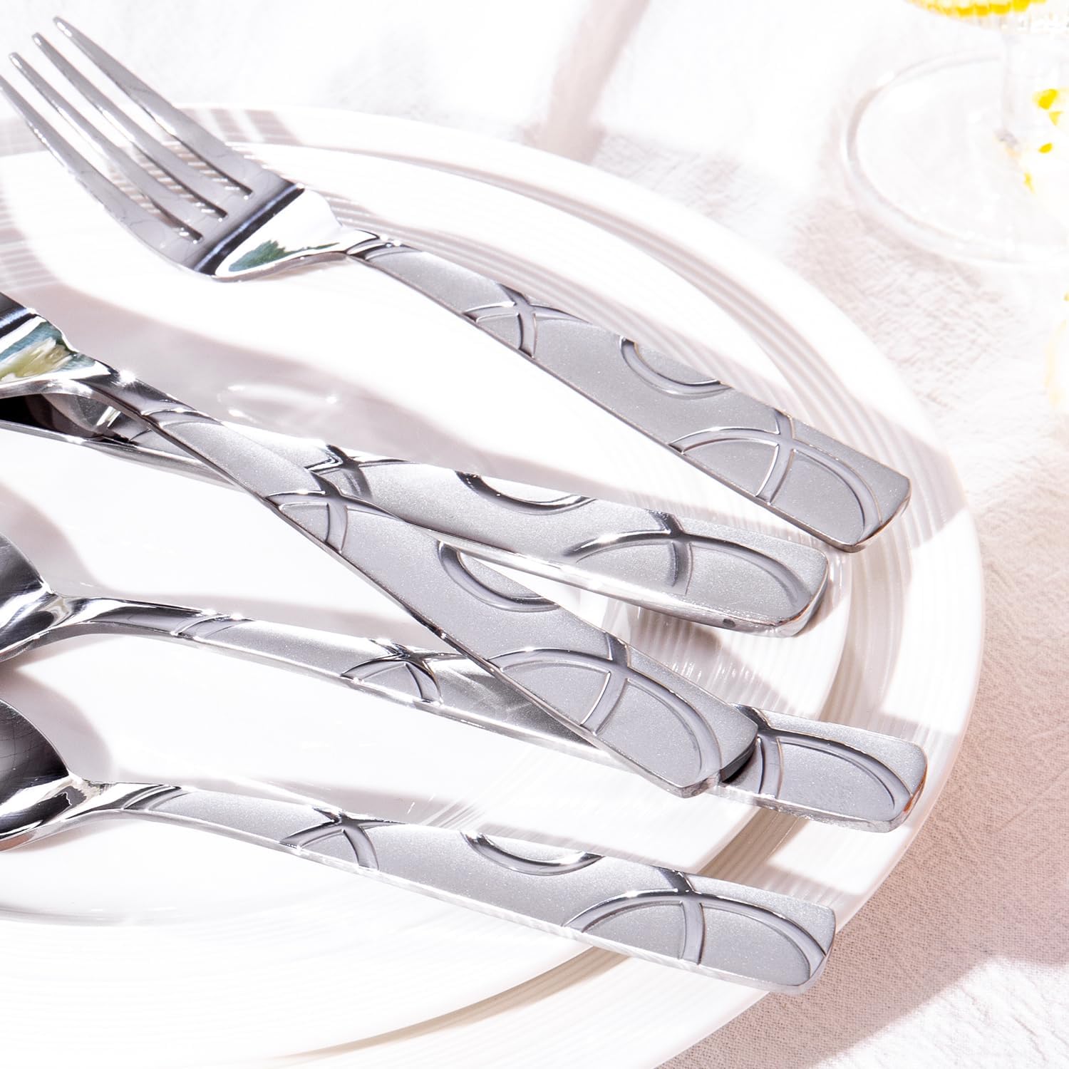 HIKAA mirror-polished stainless steel detail highlighting easy-clean finish