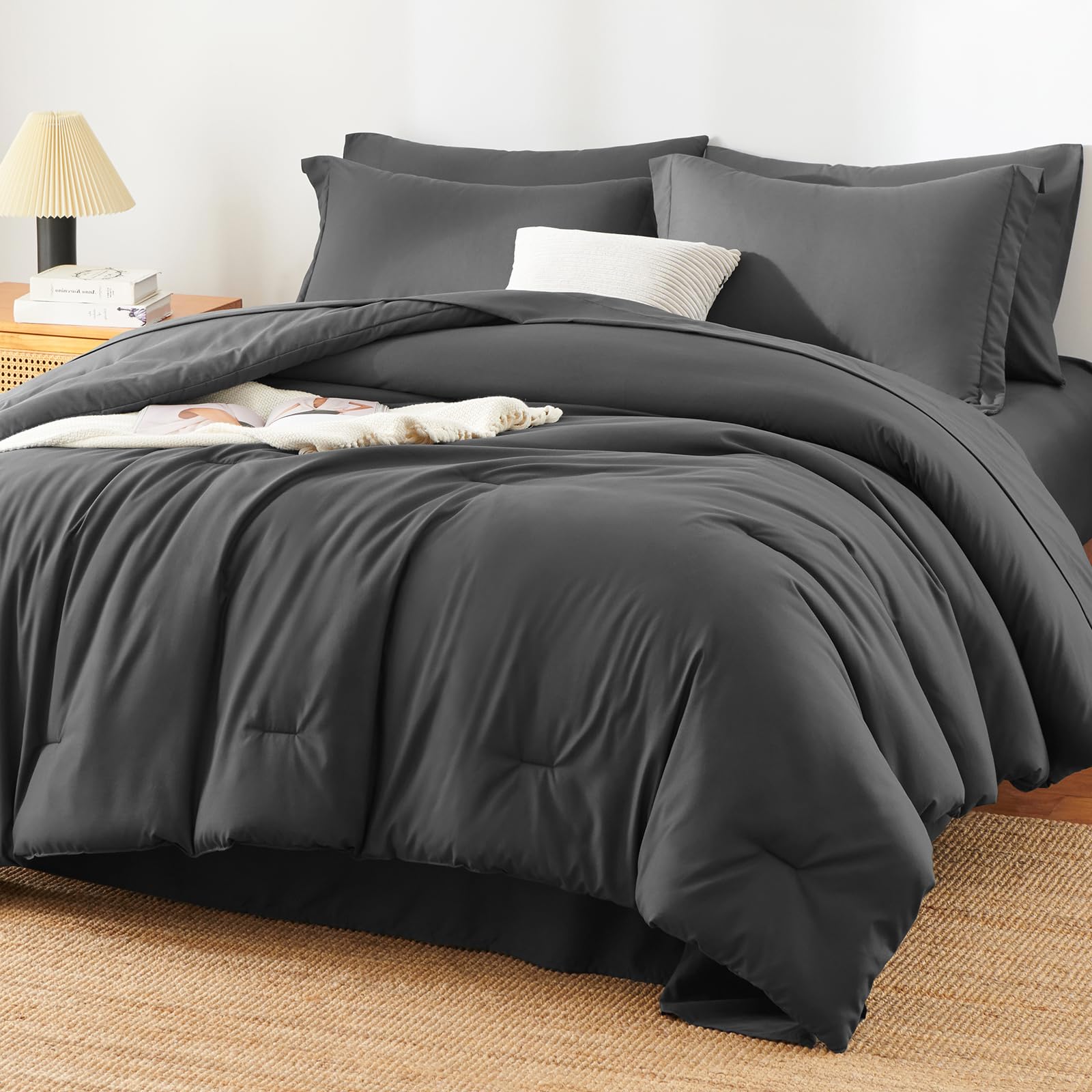HIMEET full comforter front overview showing dark grey set and neat fit