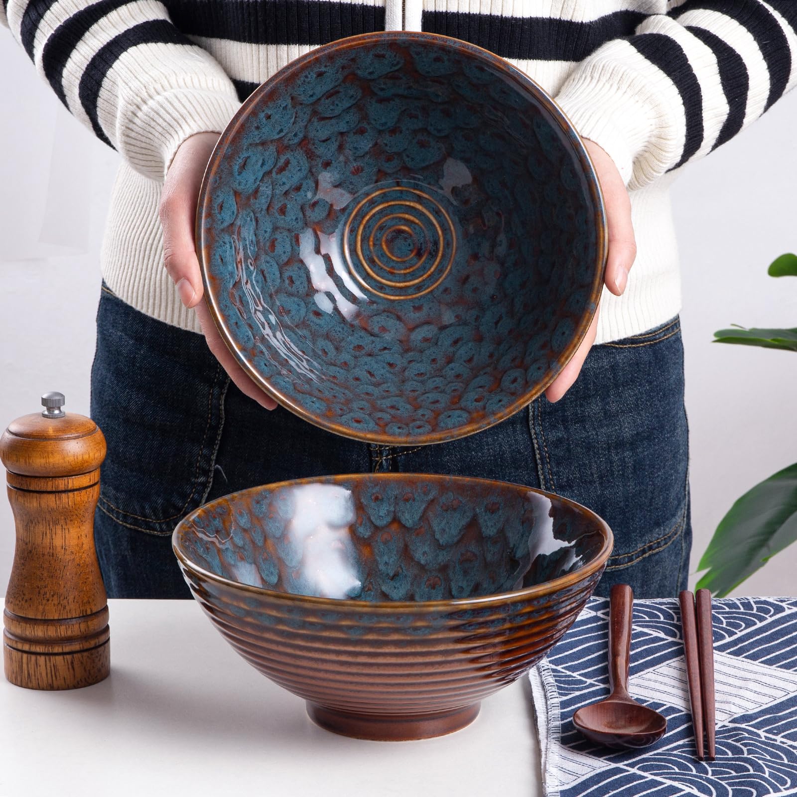 HOKELER table setting with bowls and chopsticks illustrating attractive dining presentation