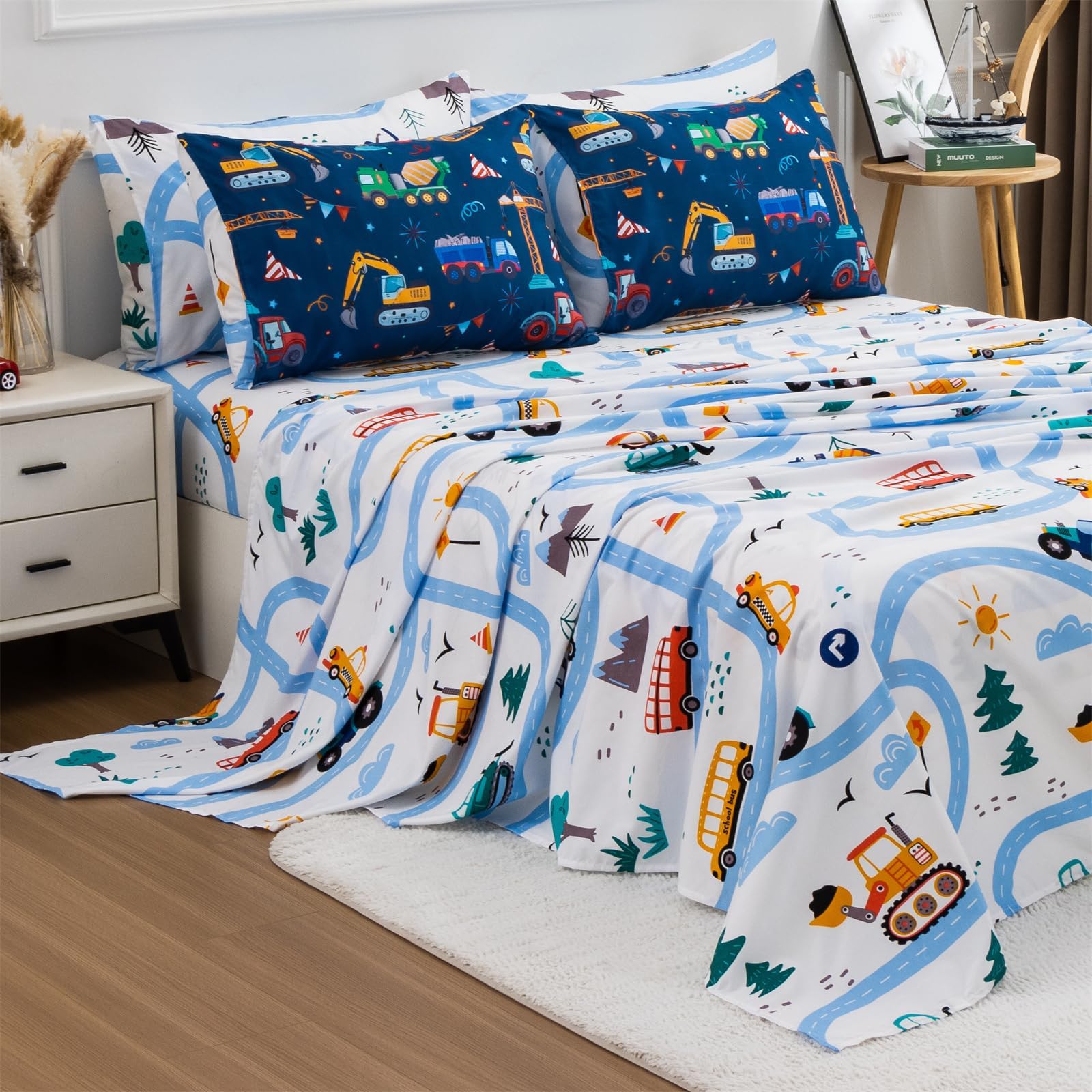 Holawakaka comforter fabric texture showing soft brushed polyester comfort