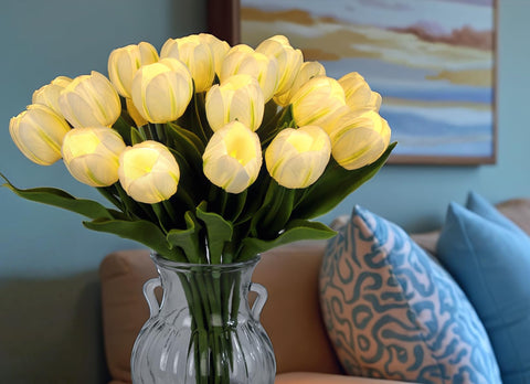 HOMESEASONS LED and stem detail highlighting flexible stems and warm glow