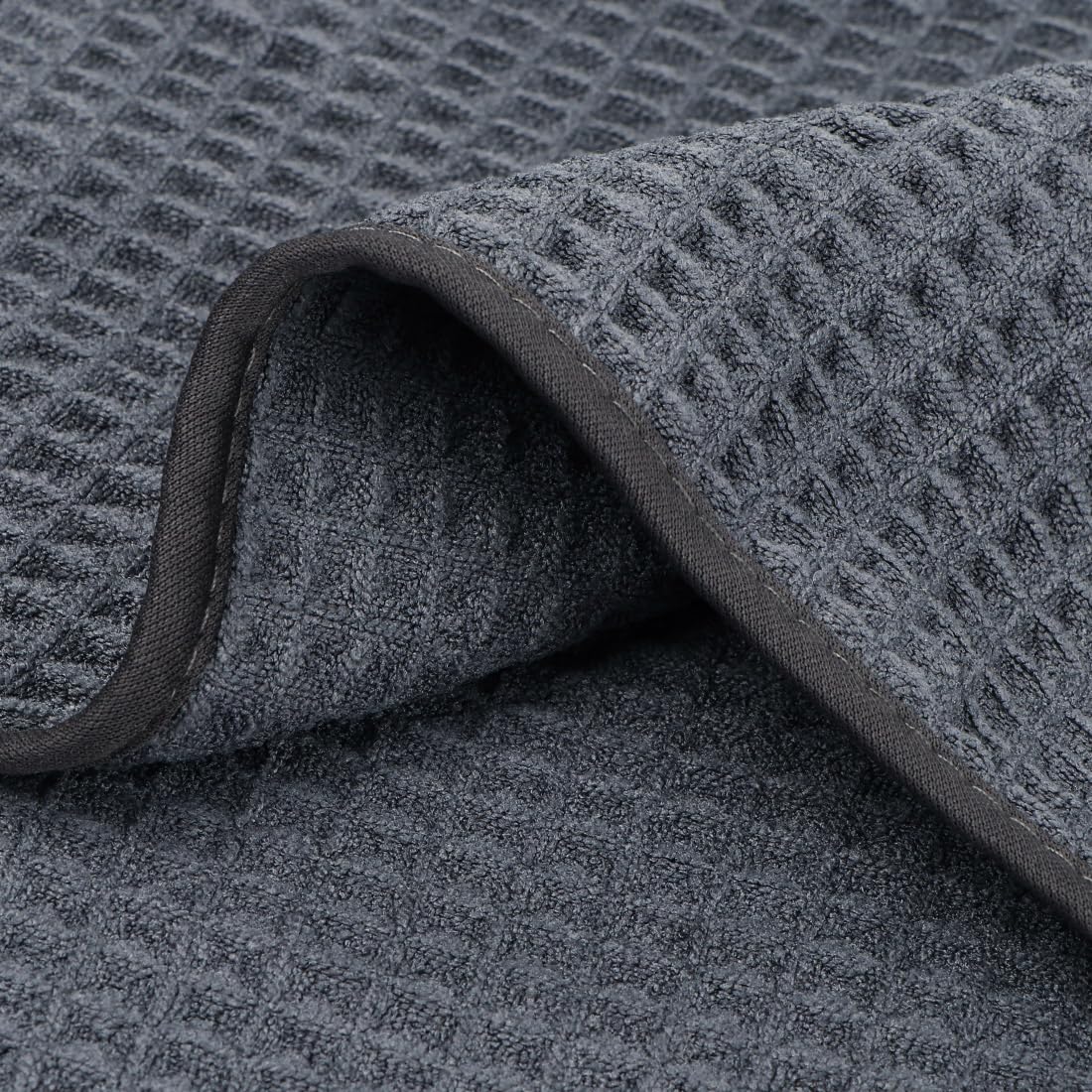 HOMEXCEL close-up of waffle texture highlighting absorbent pockets and soft feel