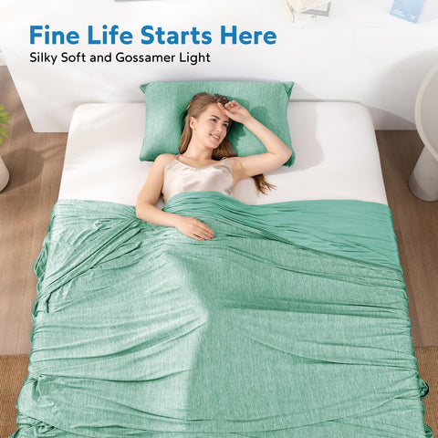HOMFINE blanket draped on sofa showing lifestyle use and cooling comfort