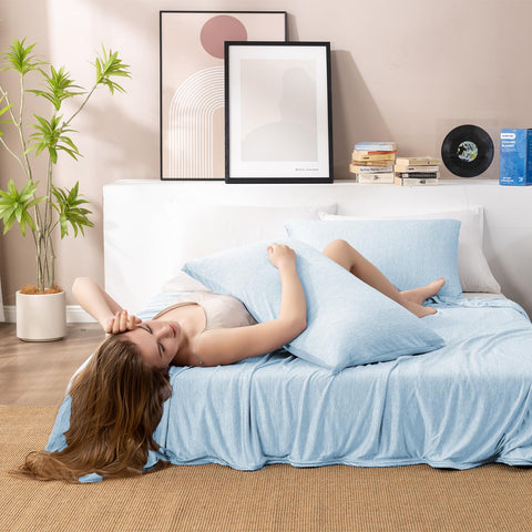 HOMFINE cooling blanket draped on couch showing versatile indoor use