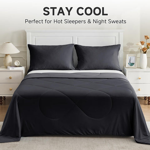 HOMFINE folded comforter packed for travel highlighting lightweight portability benefit