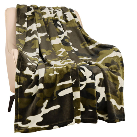 HommomH camo blanket front view showing full green camouflage pattern and size
