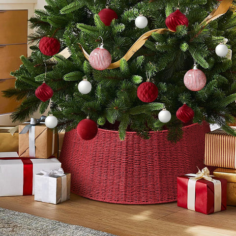 Hommtina collar in living room setting enhancing holiday décor benefit