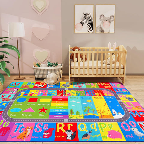 HOMORE child next to rug showing 4x6 size for small-group use