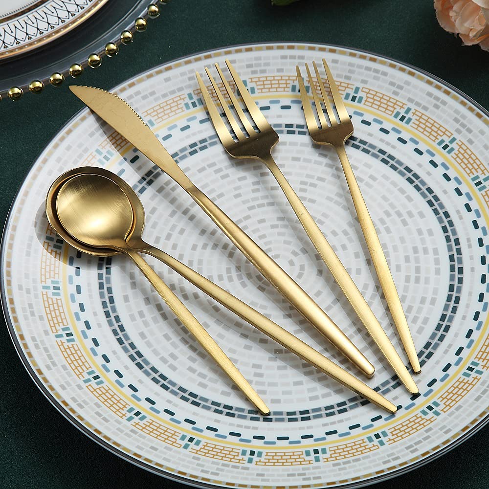 HOMQUEN spoon bowl angle showing smooth interior and balanced weight for scooping