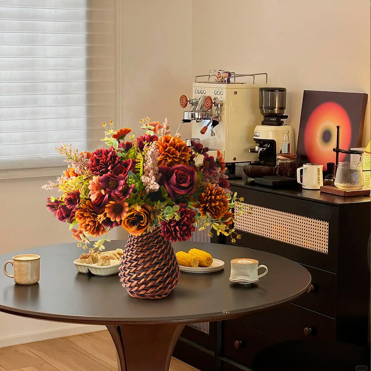 Homsunny top-down view displaying balanced arrangement and full-season visual appeal