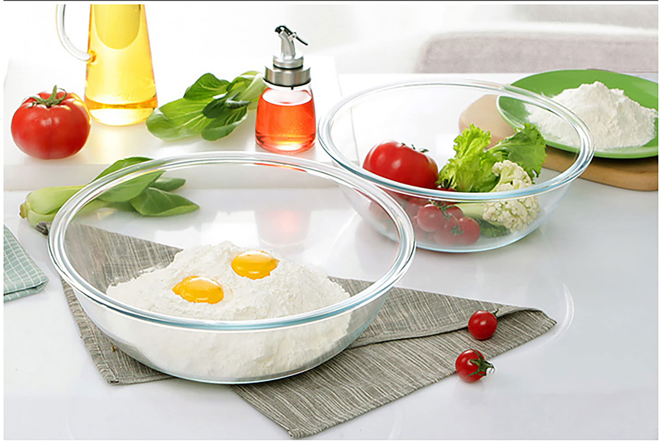 Homwin bowl set on a kitchen table serving food to show practical everyday entertaining use