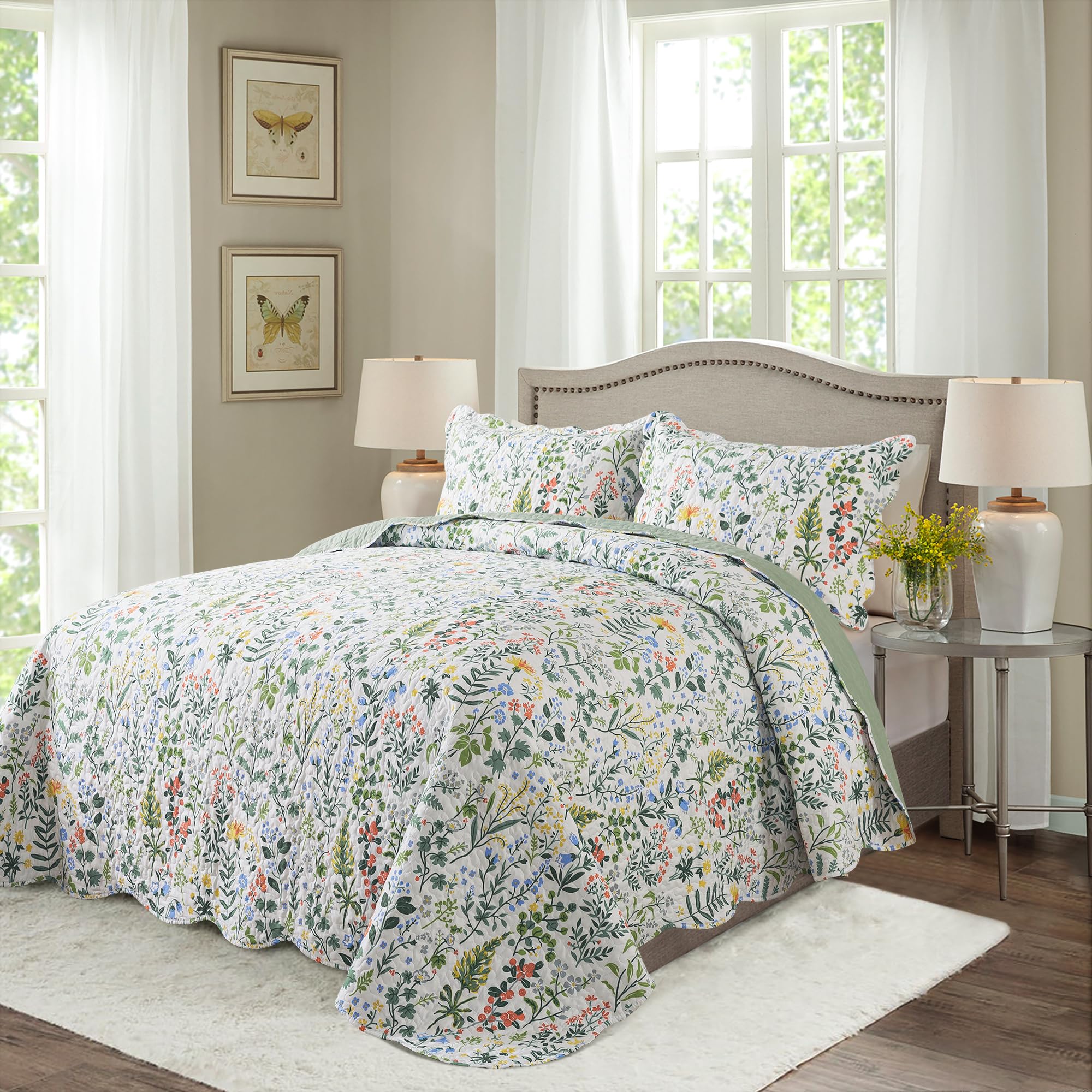 HoneiLife close-up of floral print highlighting color and pattern clarity benefit