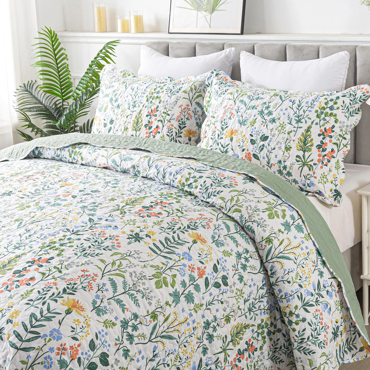 HoneiLife king quilt front view showing full floral pattern and coverage benefit