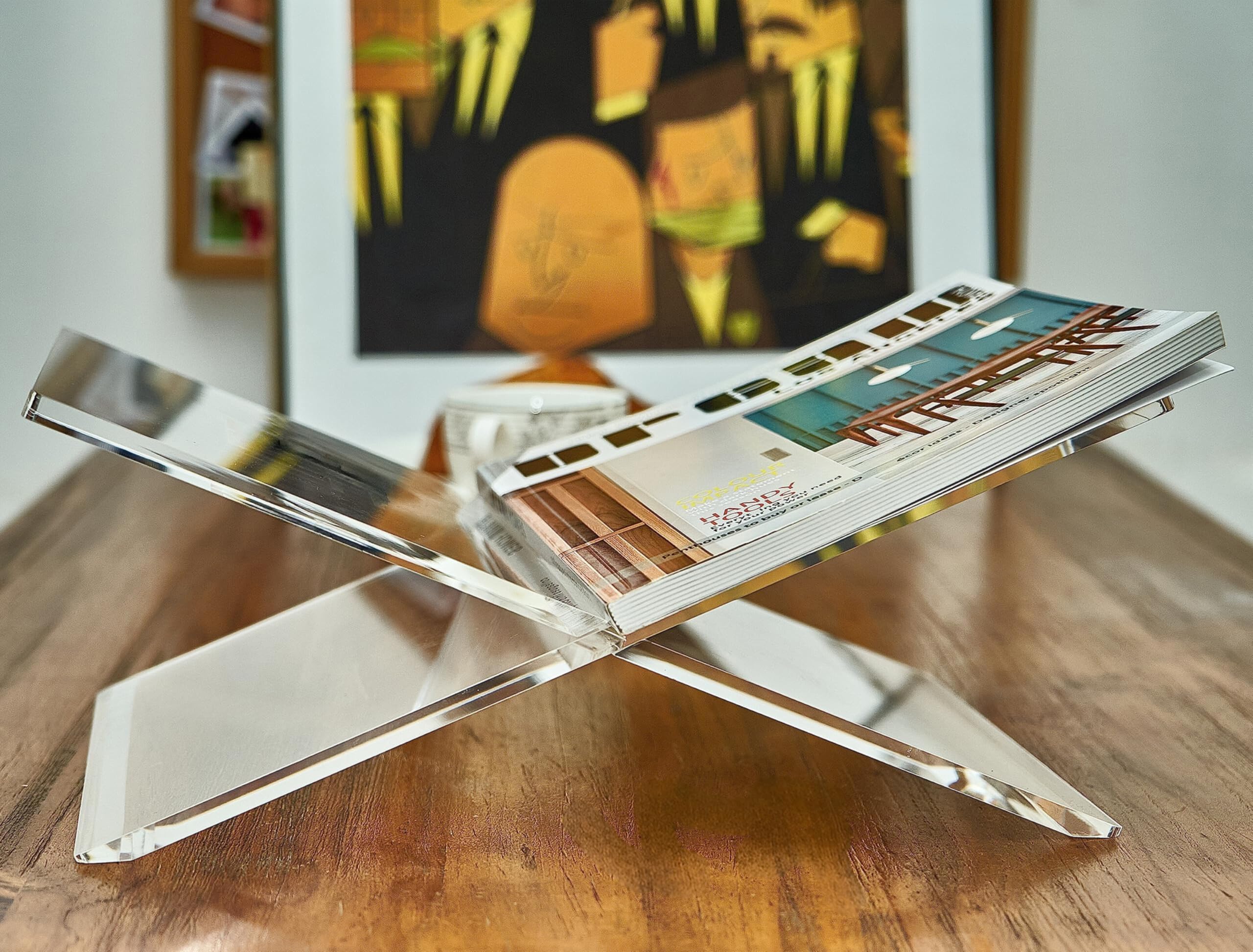 Honygebia used as an easel with sketchbook for neat art presentation benefit