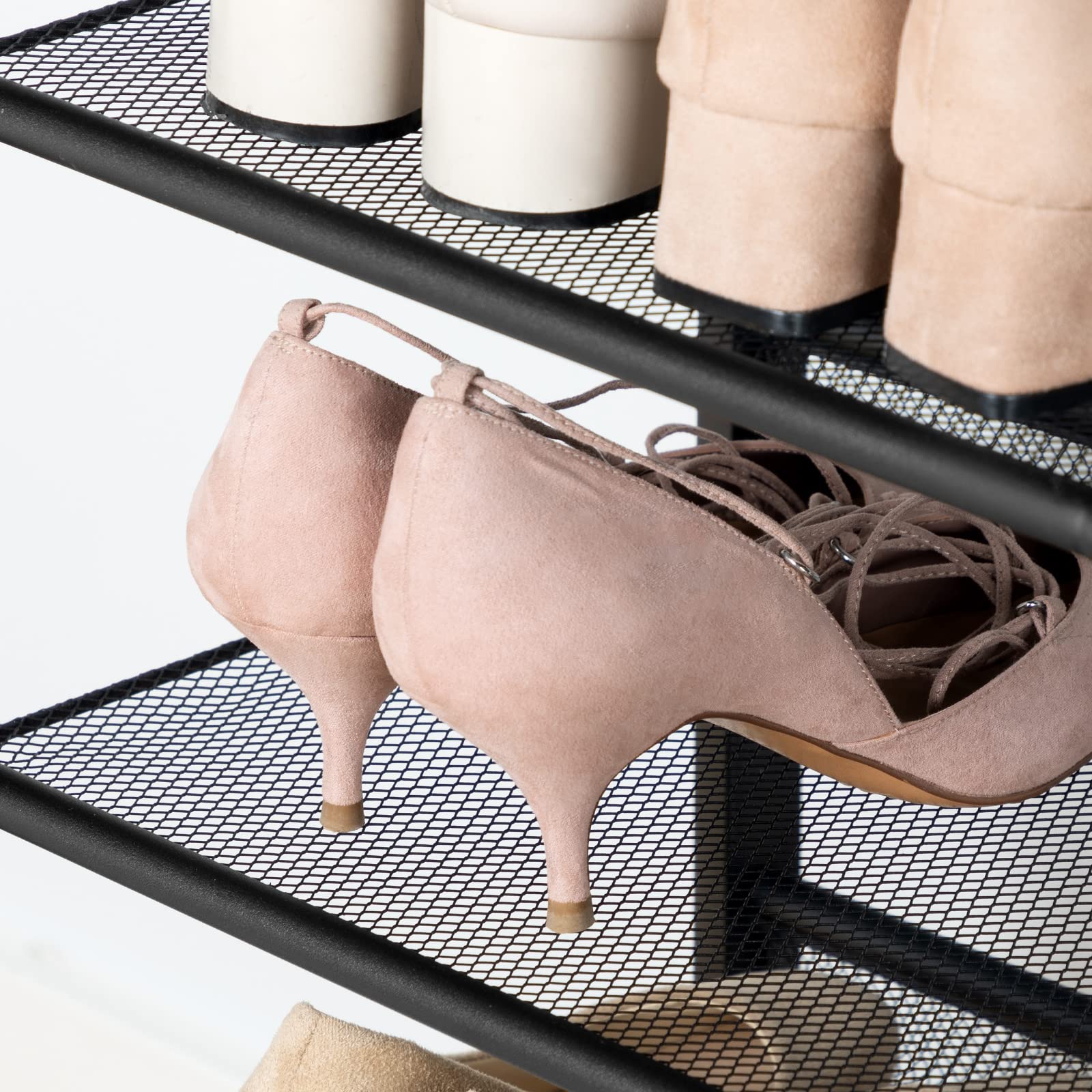 HOOBRO tilted shelf holding heels to show adjustable shelf angles for tall shoes