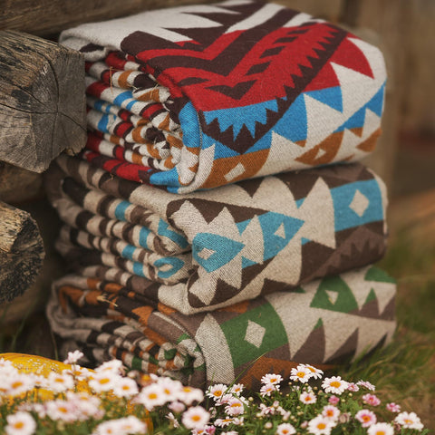 HORIMOTE HOME blanket at campsite offering lightweight warmth outdoors