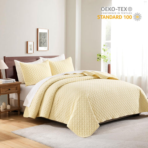 HORIMOTE HOME close-up of quilted cloud stitching highlighting durable texture and subtle pattern