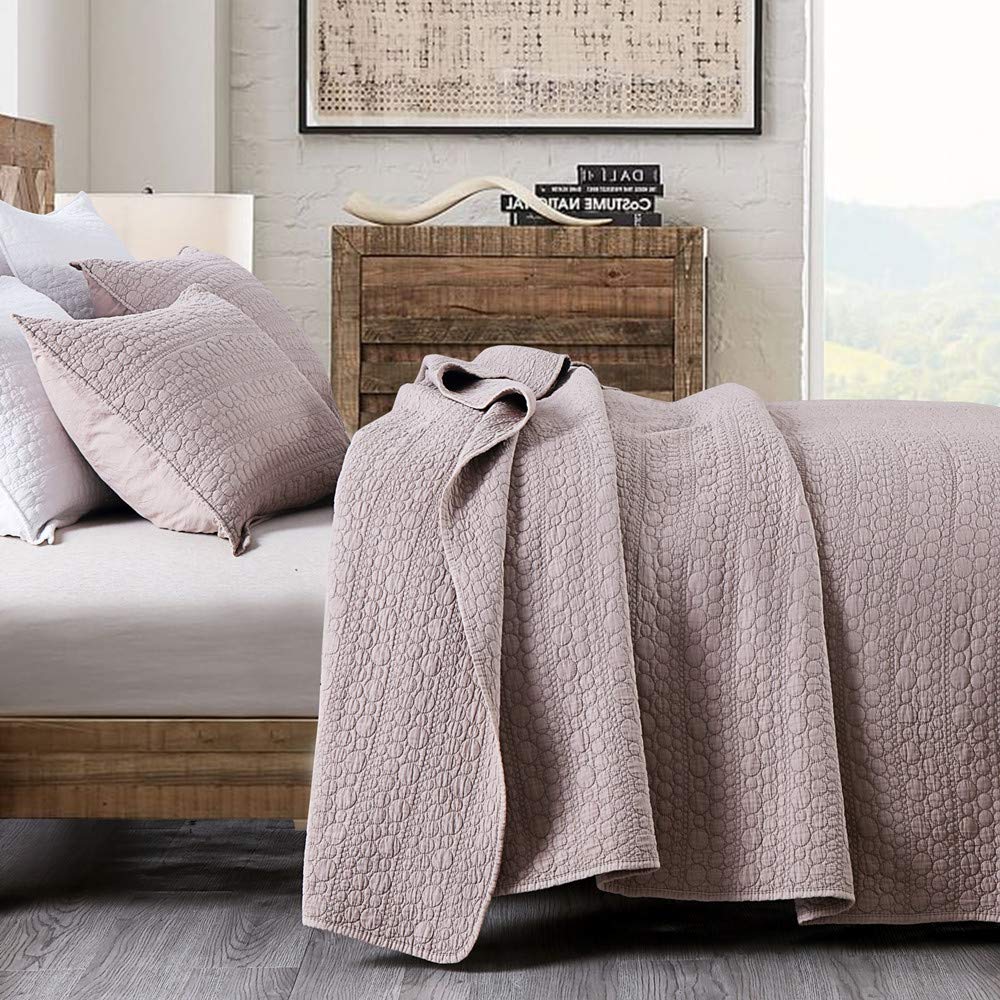 HORIMOTE HOME king quilt front view showing full bed coverage and elegant comfort