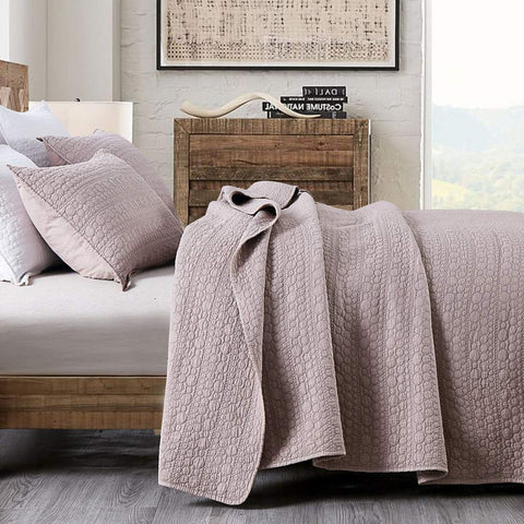 HORIMOTE HOME king quilt front view showing full bed coverage and elegant comfort