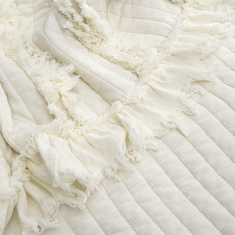 HORIMOTE HOME close-up of quilted microfiber texture for lasting softness