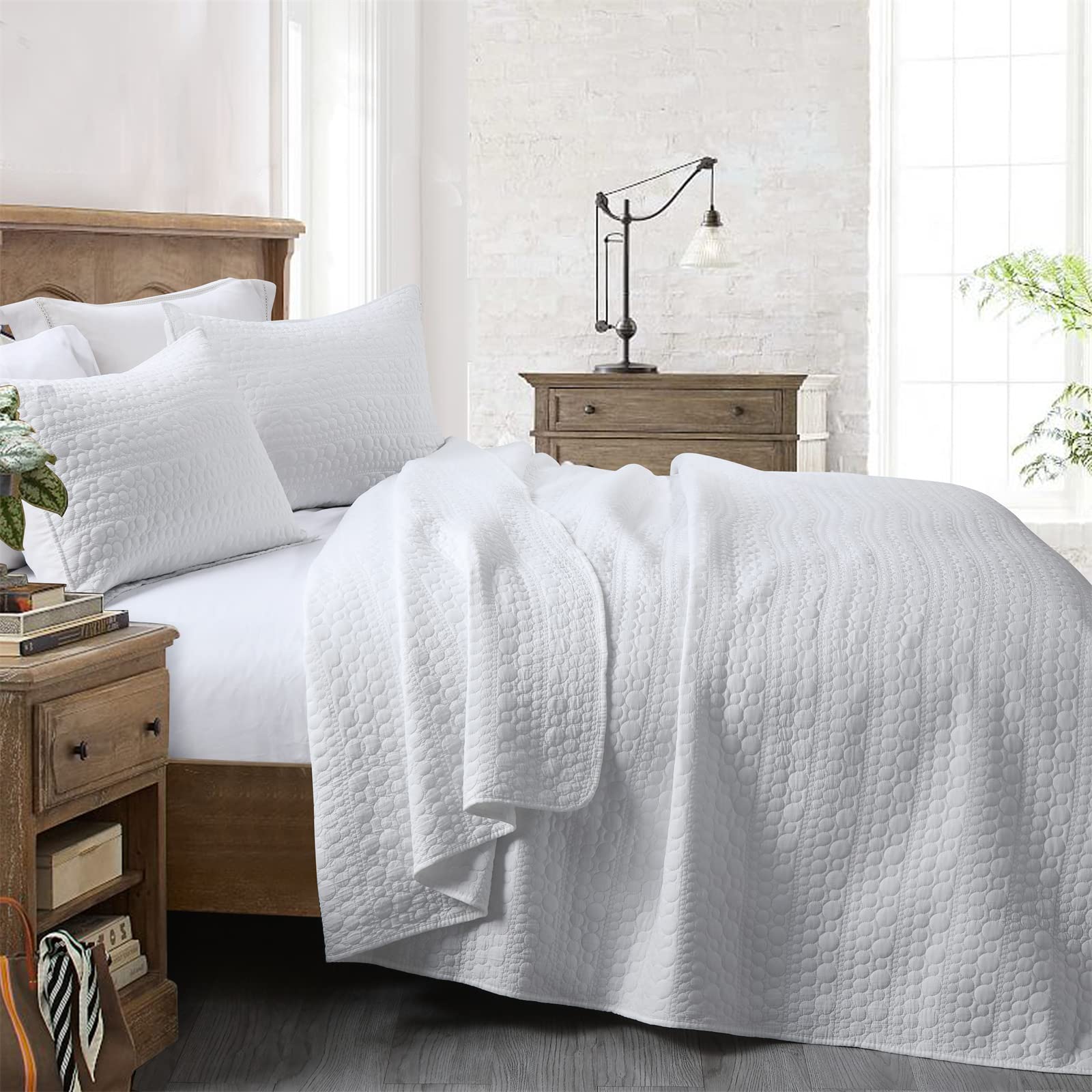 HORIMOTE HOME king bed with quilt for scale showing ample coverage and tidy corners