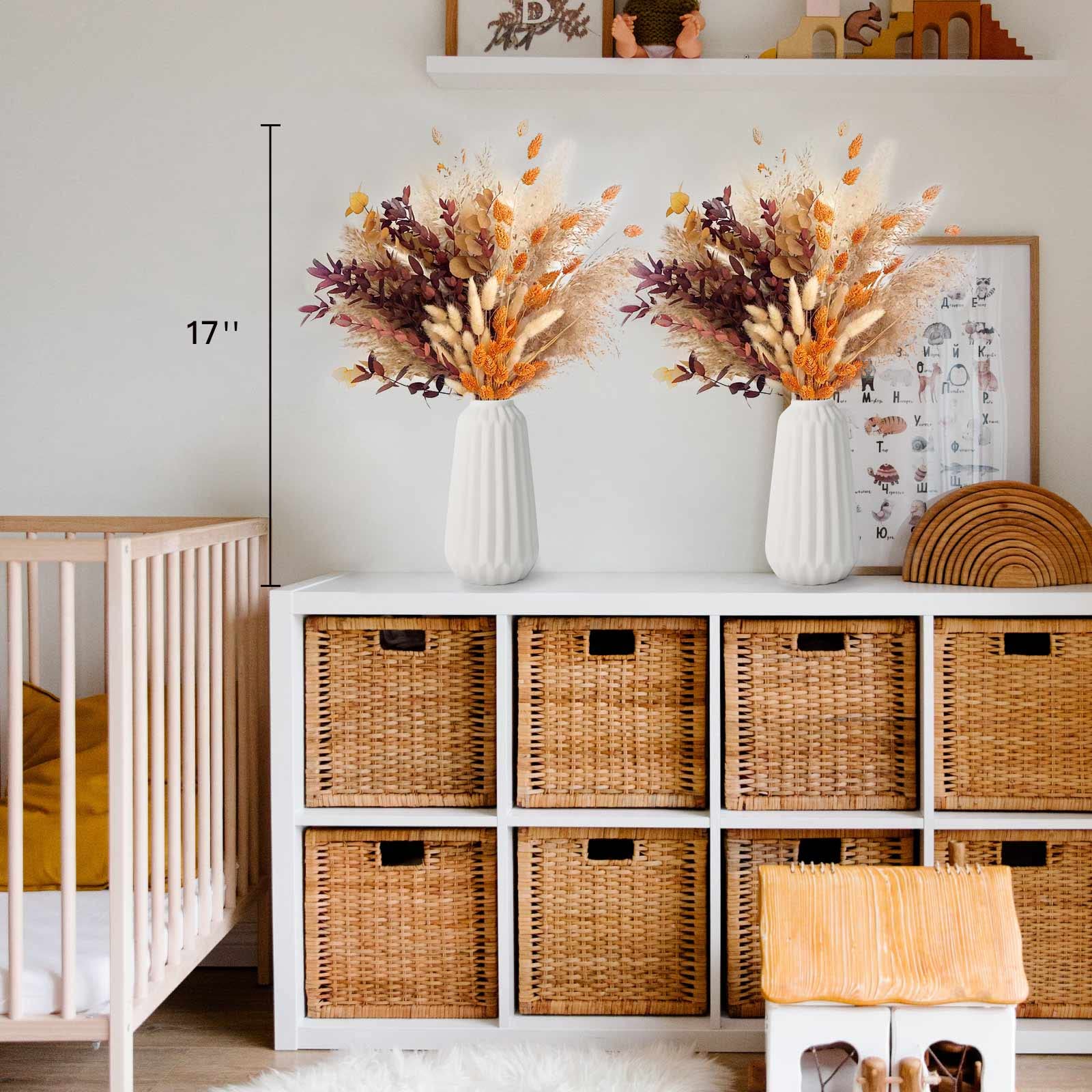 HUMINBO bouquet in an entryway bringing low-maintenance seasonal charm