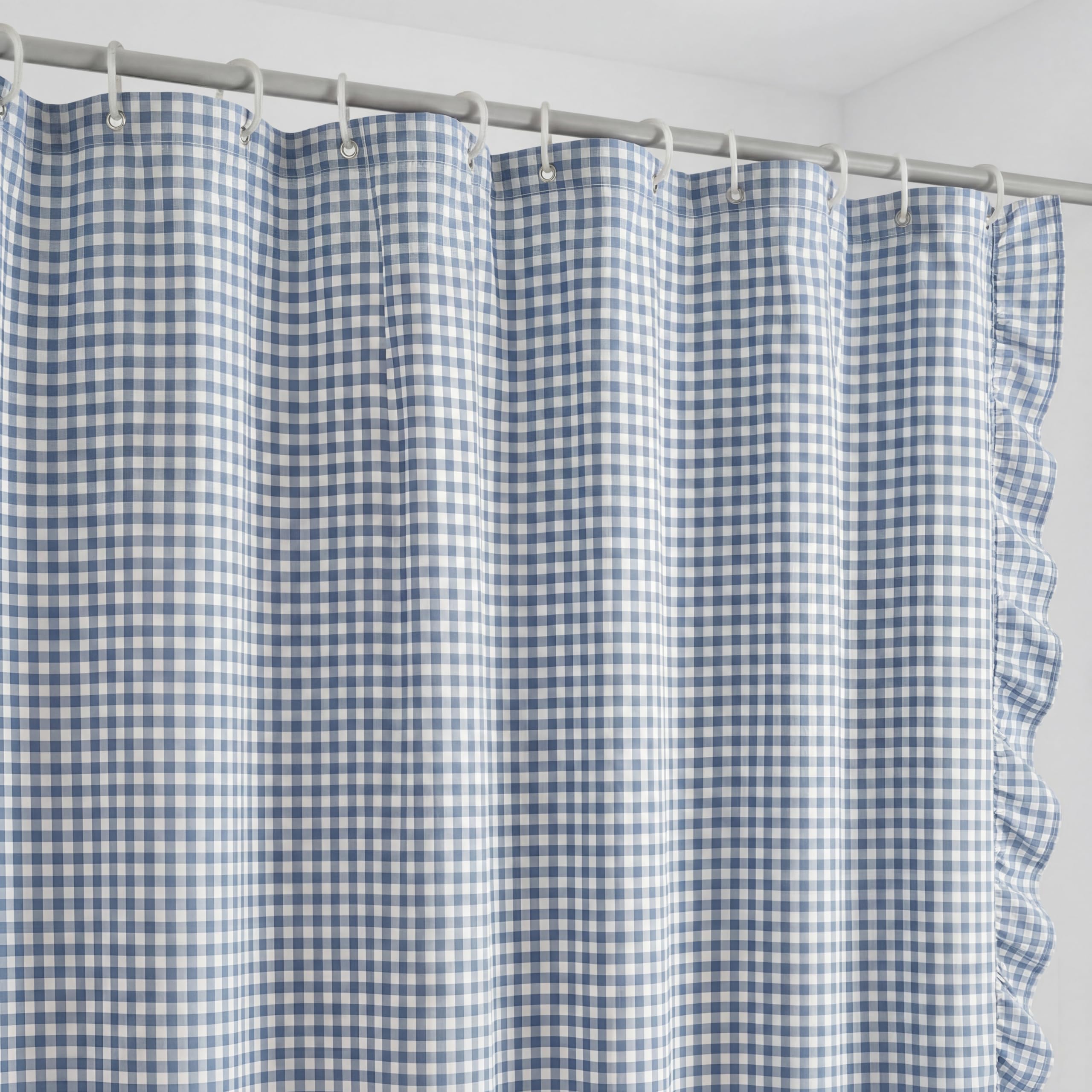 HunnmingRe installed in bathroom showing style impact and coordinated decor