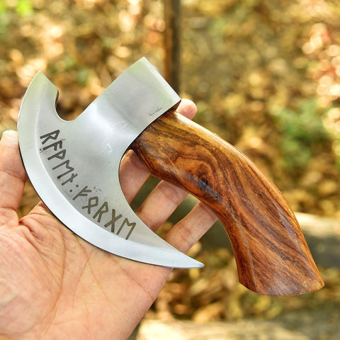 HUNTING HUNTS carbon steel blade edge close-up showing sharpness for clean slicing