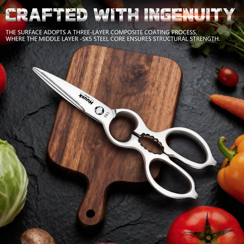 Huusk close-up of SK5 blade serration highlighting precise cutting benefit
