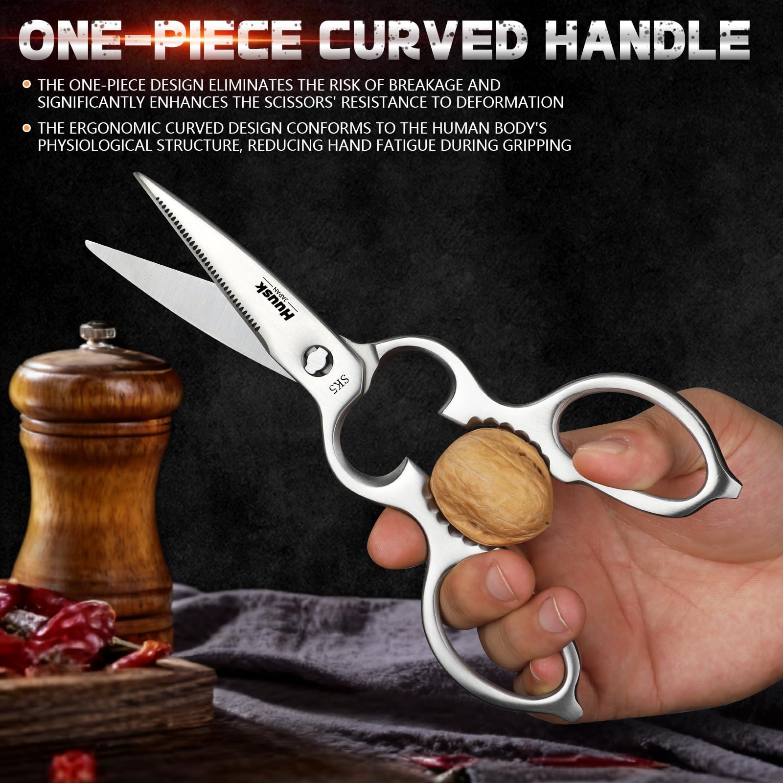 Huusk shears cutting poultry to illustrate clean prep and efficient performance