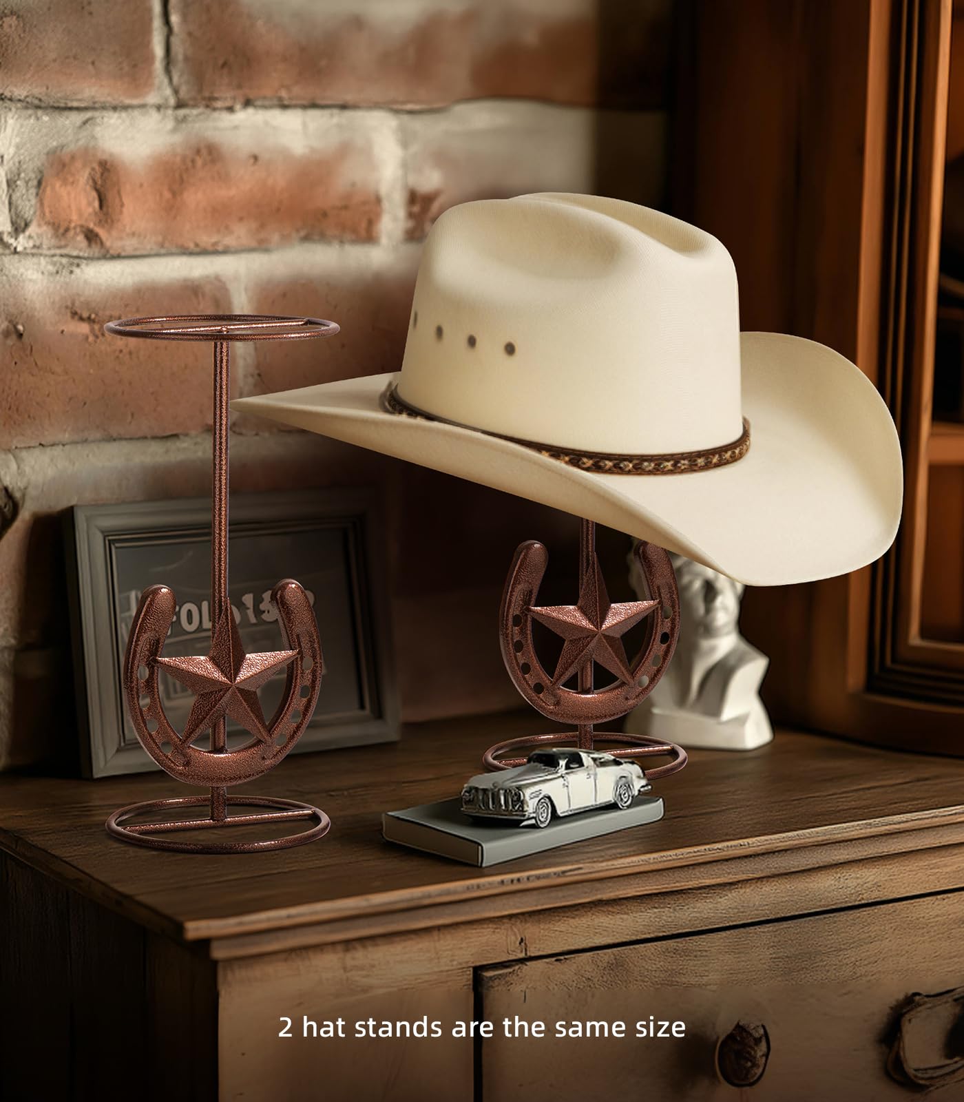 HYDERMUS horseshoe and star detail adds Western flair and charm