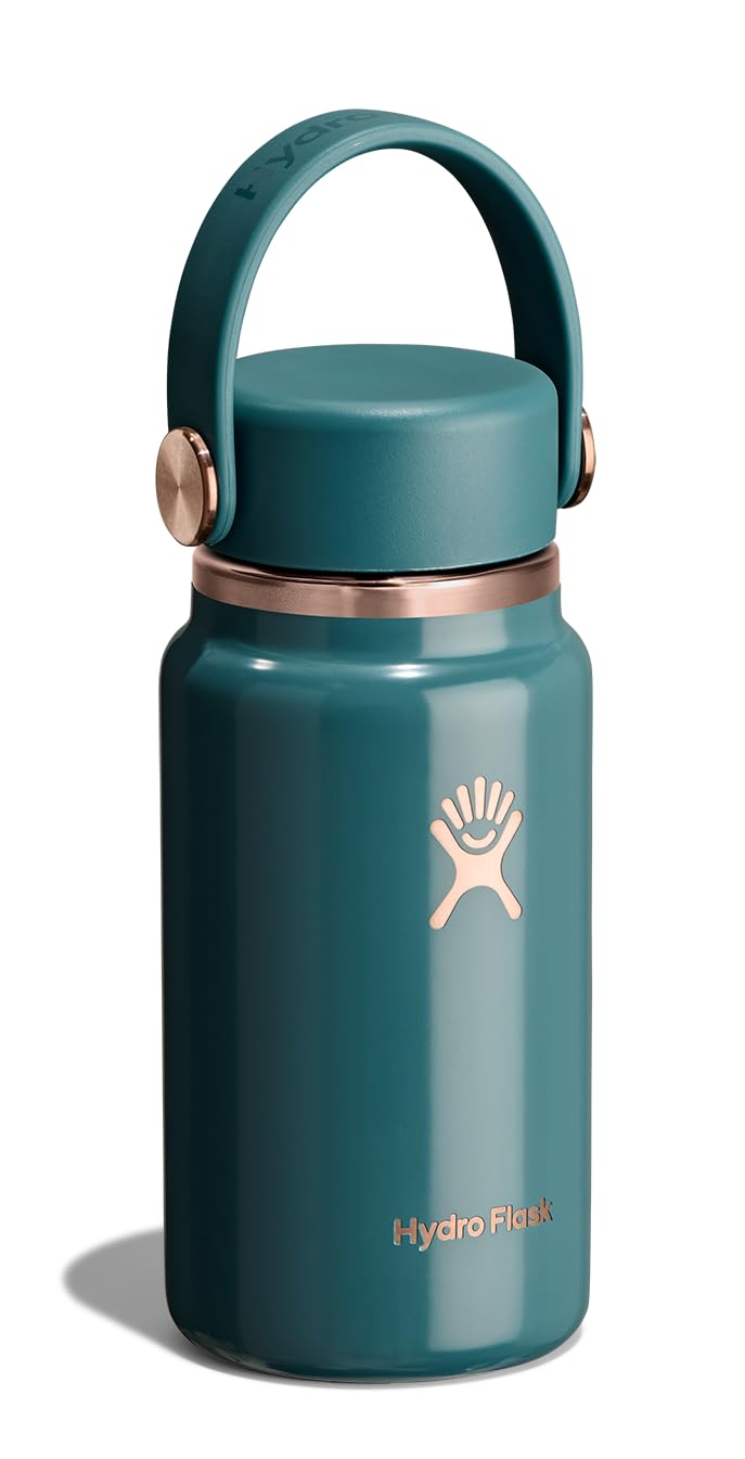 Hydro Flask close-up of leakproof cap showing secure seal benefit