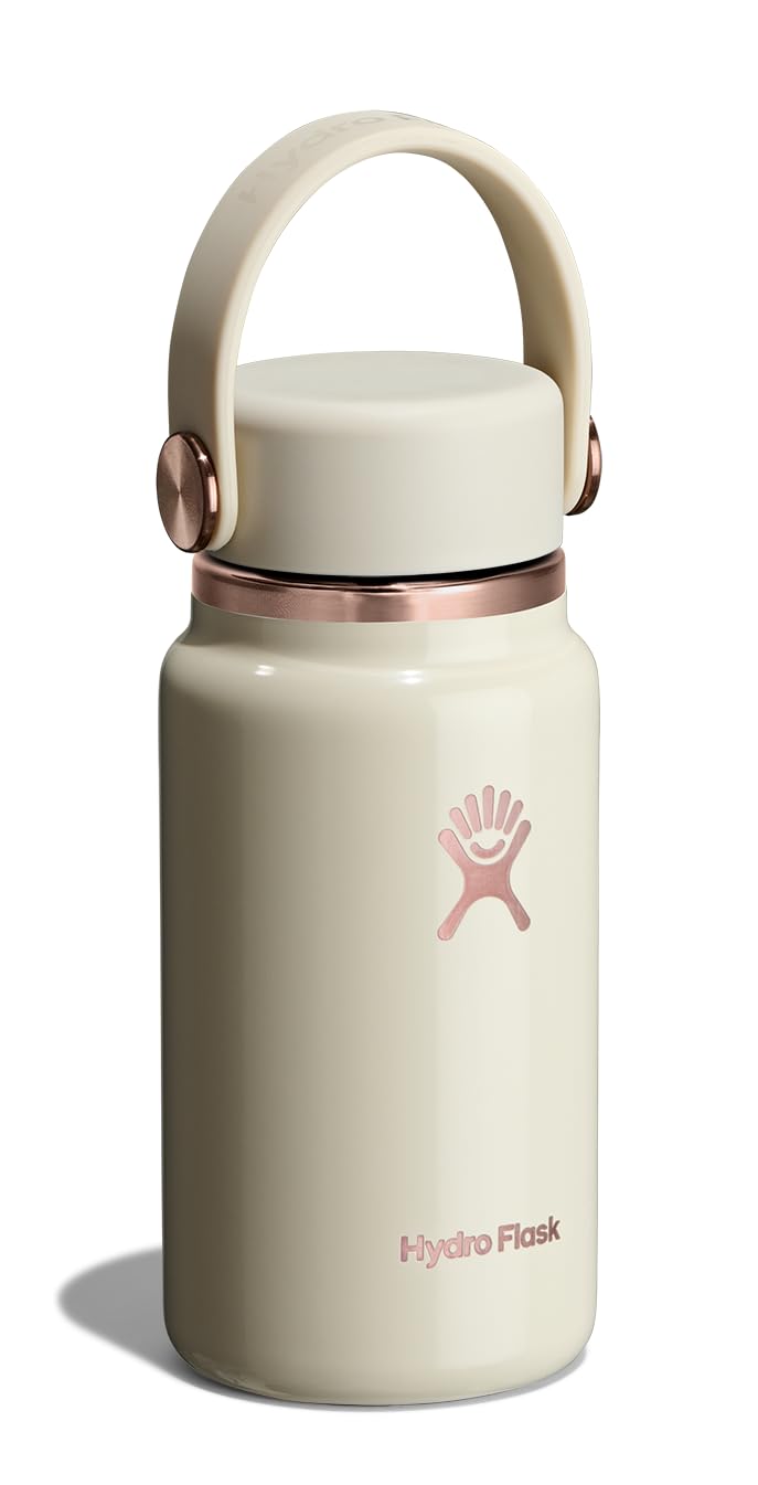 Hydro Flask micro cap detail highlighting leakproof seal for spill-free travel