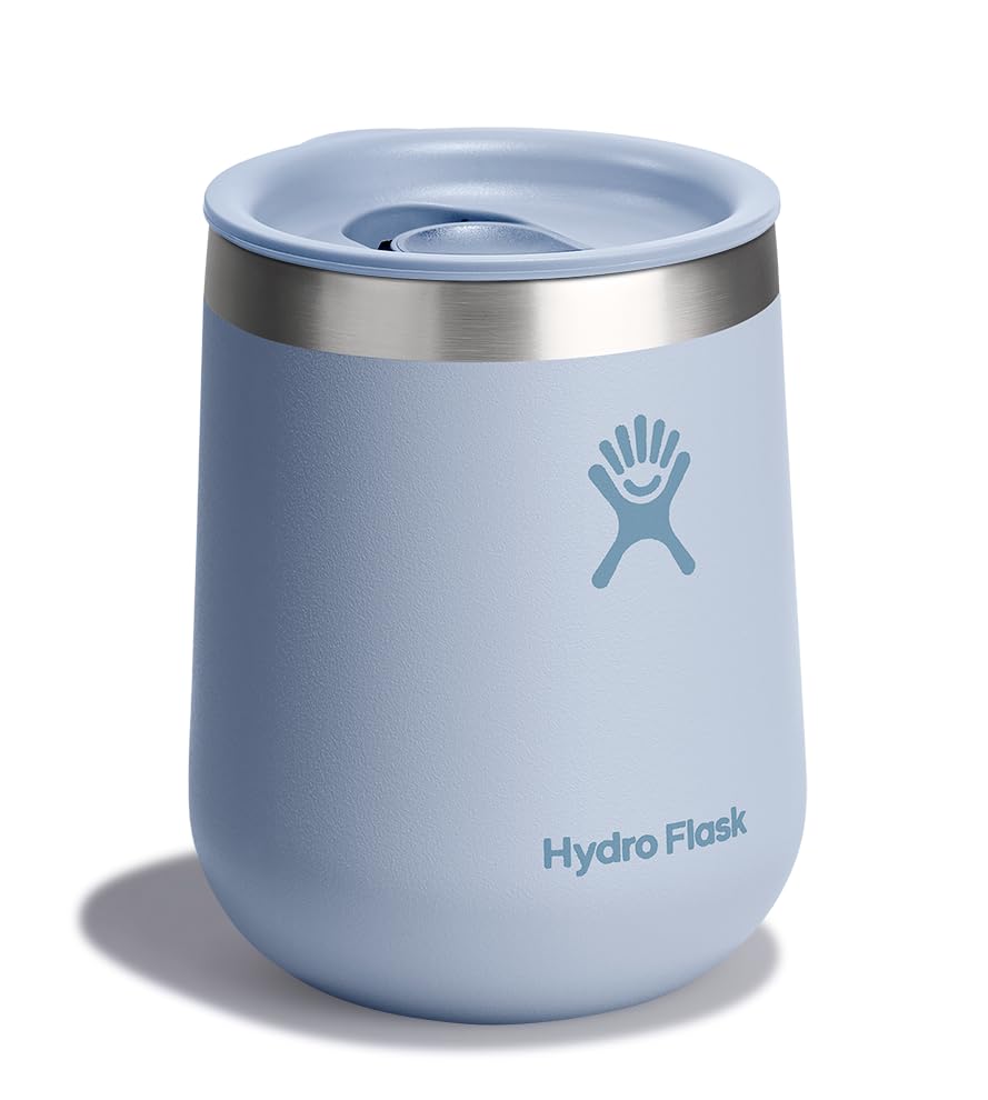 Hydro Flask close detail of closeable lid demonstrating spill-reduction and convenience