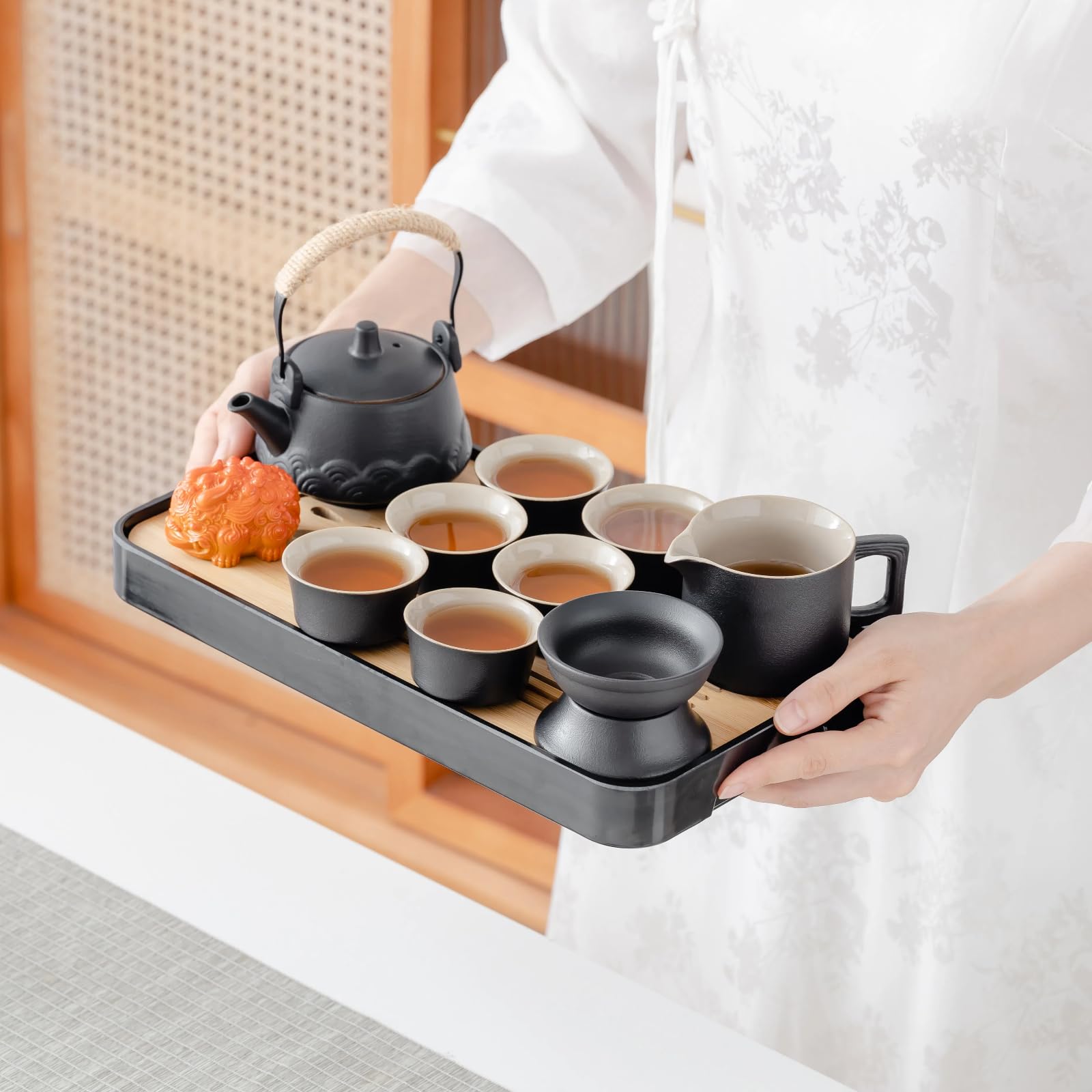 ICHAG bamboo tray texture showcasing natural grain and spill protection