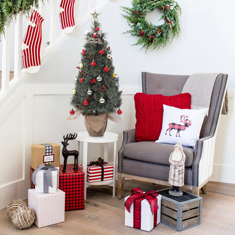 IDEALHOUSE mini tree on kitchen table creating instant holiday atmosphere benefit
