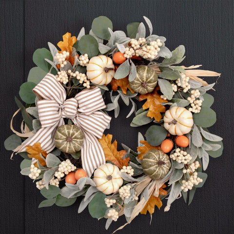 IDOGliitte+ burlap bow with acorns showing rustic accent and seasonal charm