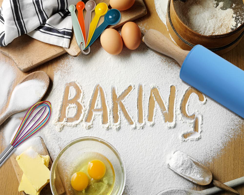IELEK silicone baking cups arranged in a tray highlighting reusable nonstick baking convenience