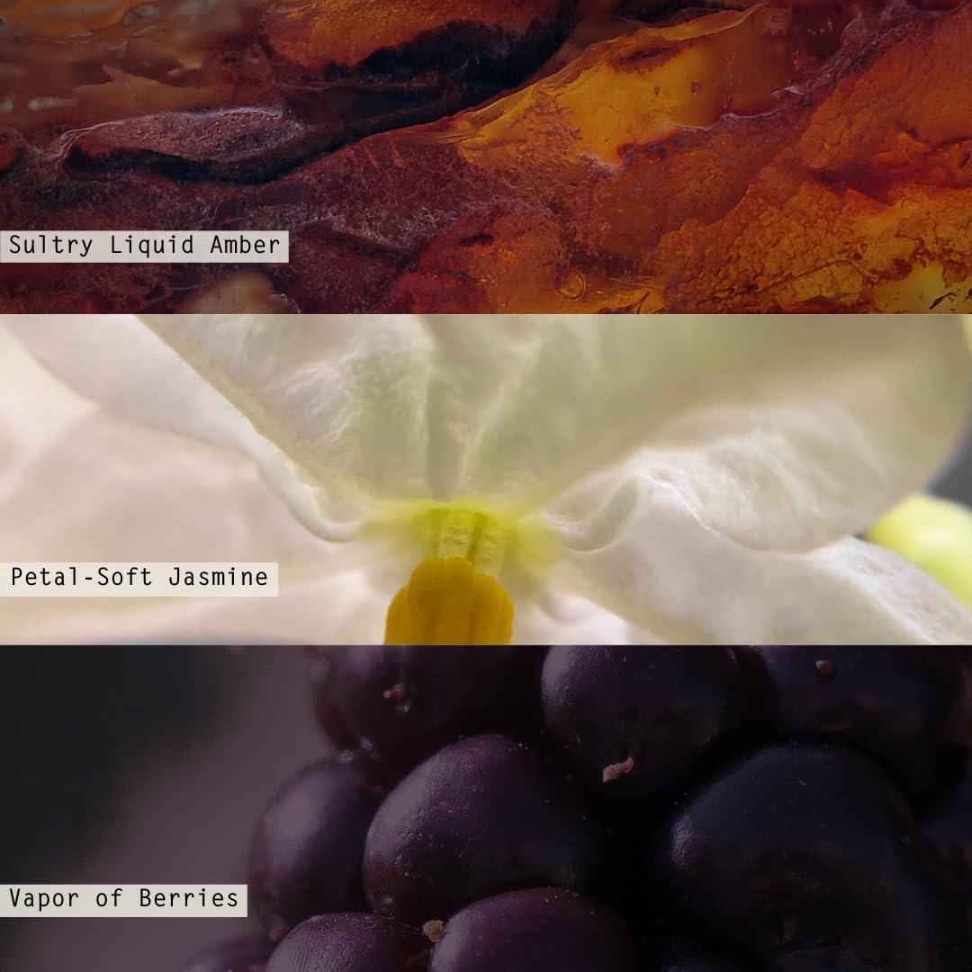 Illume Blackberry Absinthe wax surface close-up highlighting smooth soy blend texture