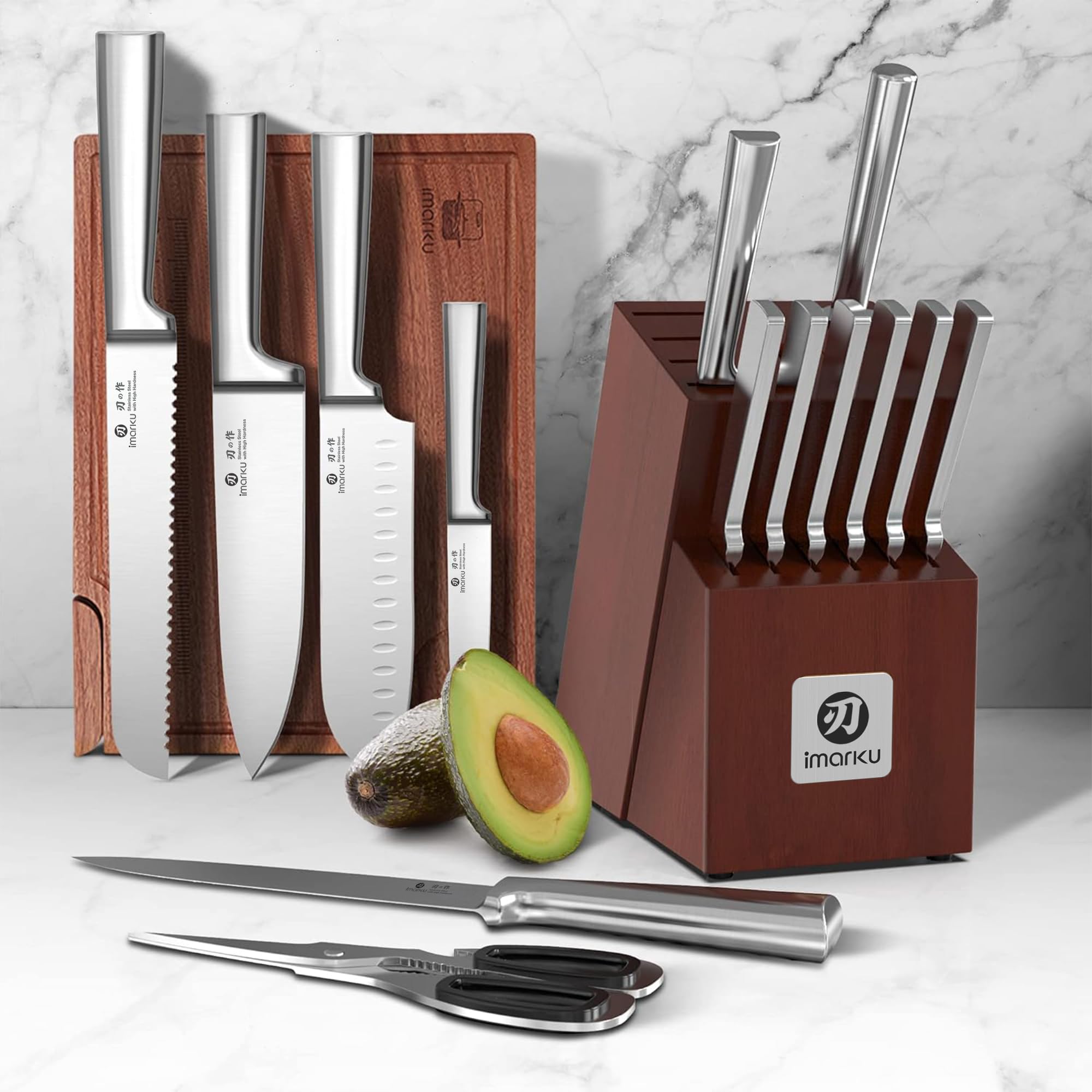 imarku hand holding knife to show scale and comfortable, balanced ergonomic design