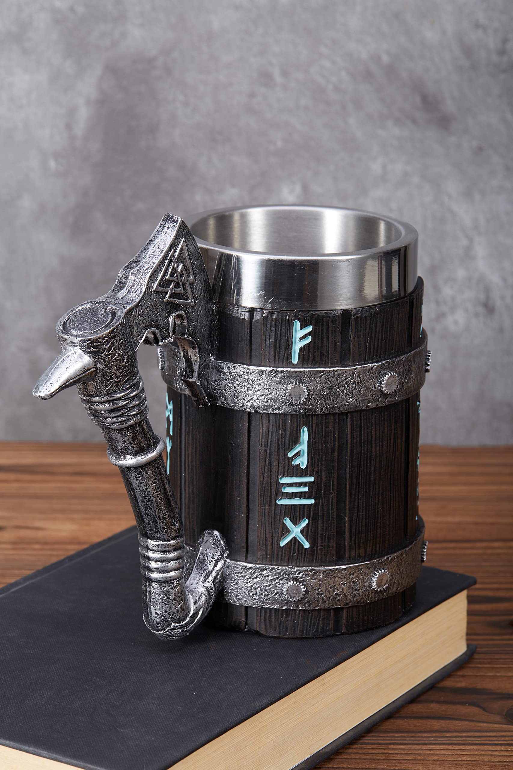 INSYOHO mug in use pouring beer to show practical serving capacity