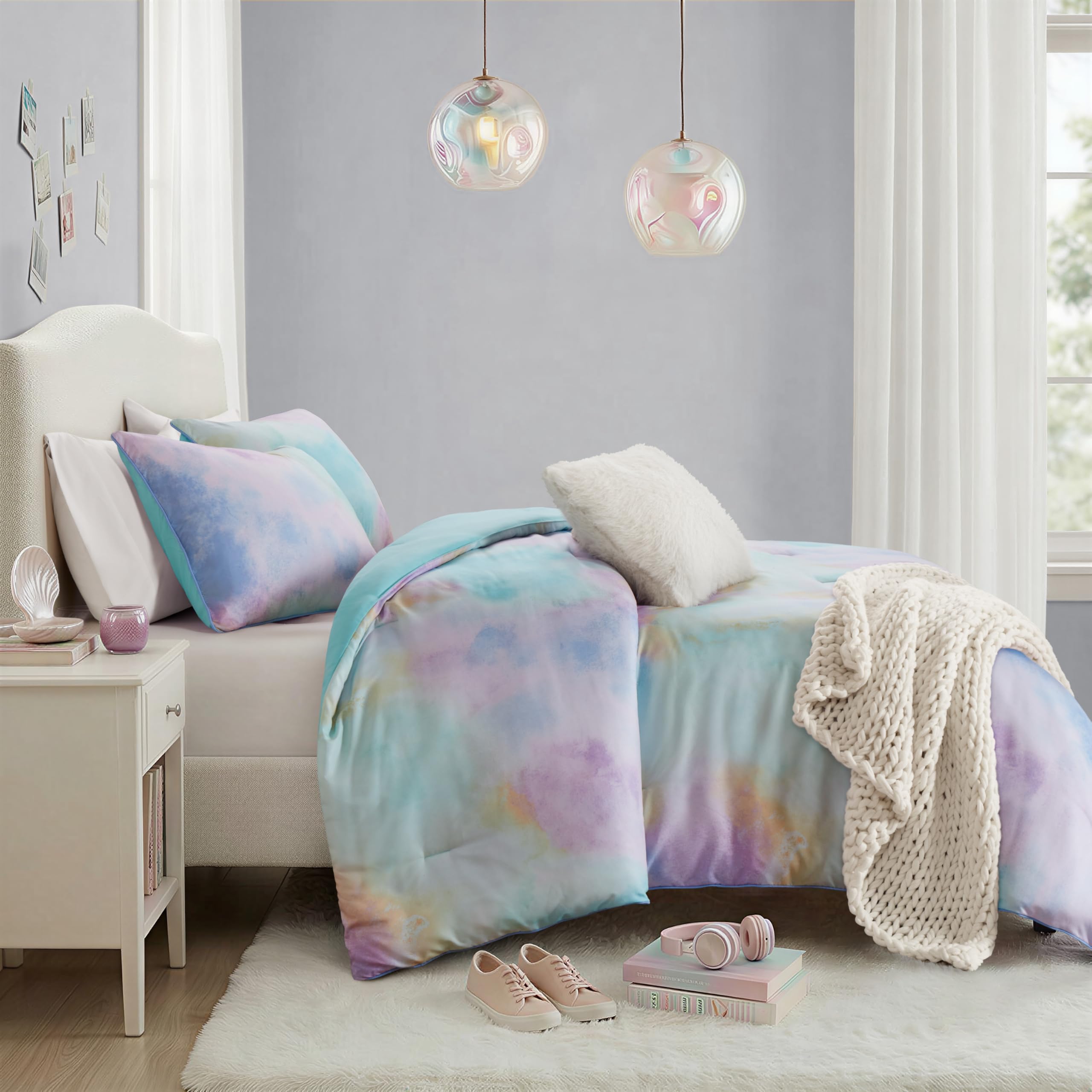 Intelligent Design folded comforter for storage shows compactness and easy laundering
