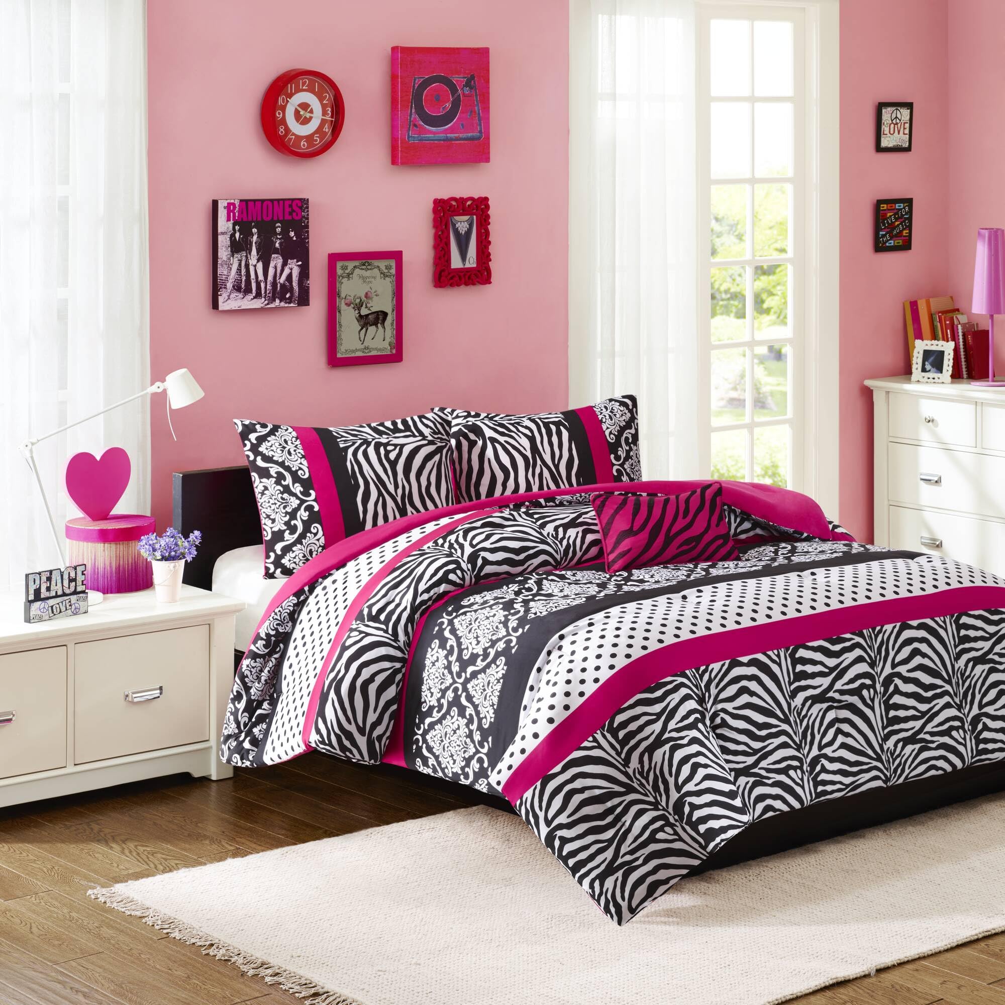 Intelligent Design comforter front view showing bold pattern and instant style