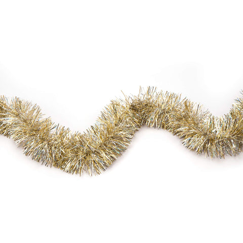 iPEGTOP tinsel on party table providing shimmering focal point for photos
