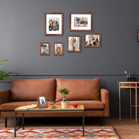 iRahmen close-up of wood grain texture highlighting durable MDF finish and vintage aesthetic